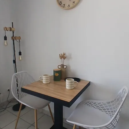 Mediterranean Cocoon Parking Loggia Washing Machine Appartement *