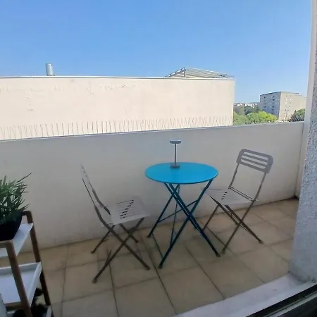 Mediterranean Cocoon Parking Loggia Washing Machine Appartement Nîmes