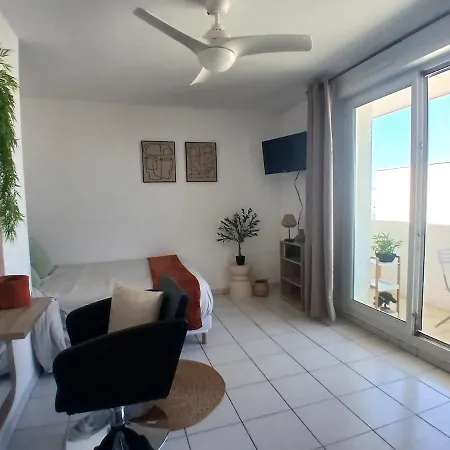 Mediterranean Cocoon Parking Loggia Washing Machine Appartement *