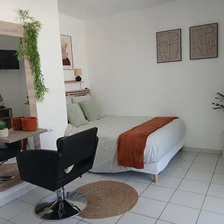 Appartement Mediterranean Cocoon Parking Loggia Washing Machine Nîmes